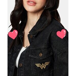 Wonder Woman Graphic Blk Denim Jacket DC Comics Superhero p/p 
22 1/2 L 25